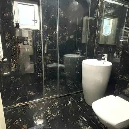 Elira Blue Mamaia Nord 아파트호텔 3*